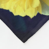 Yellow Rose Flower In Bloom Personalized Fleecedecke (Ecke)