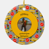 Yellow School Bus Kindergarten Abschluss Keramik Ornament (Hinten)