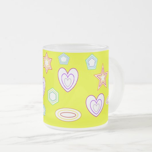 Yellow shapes mug mattglastasse (VorderseiteRechts)