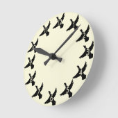 Yellow Silhouette Flying Runde Wanduhr (Winkel)