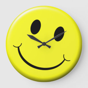 Yellow Smiling Face Emoji-ish Happy Face Große Wanduhr