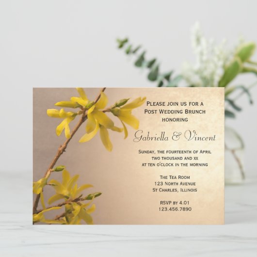 Yellow Spring Forsythia Post Wedding Brunch Einladung (Stehend Vorderseite)