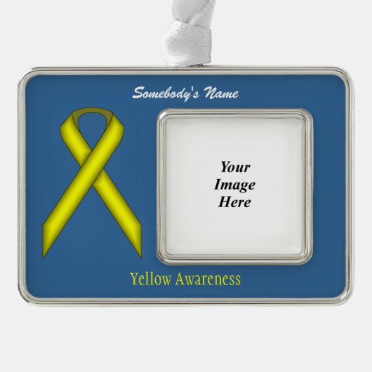 Yellow Standard Rbn Tmpl(H-O) von Kenneth Yoncich Rahmen-Ornament Silber (Vorderseite)