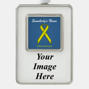 Yellow Standard Ribbon Tmpl(V-I) von Kenneth Yonci Rahmen-Ornament Silber