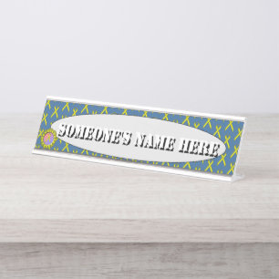 Yellow Standard Ribbon von Kenneth Yoncich Schreibtischnamensplakette