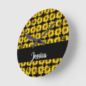 Yellow sunflowers on black runde wanduhr (Winkel)