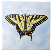 Yellow Swallowtail Butterfly on Blue Sky Custom Fliese (Vorderseite)