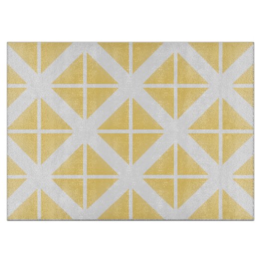 Yellow Trendy Triangle Pattern Schneidebrett (Vorderseite)