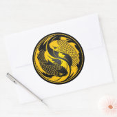 Yellow und Black Yin Yang Koi Fish Runder Aufkleber (Umschlag)