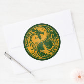 Yellow und Green Yin Yang Dragons Runder Aufkleber (Umschlag)