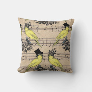 Yellow Wedding French Birds Kissen auf Musikblatt