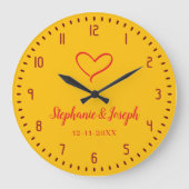 Yellow Wedding or Anniversary Gift Clock  Große Wanduhr (Vorderseite)