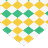 Yellow White Green Checkered Design  Tischdecke (Schrägansicht)