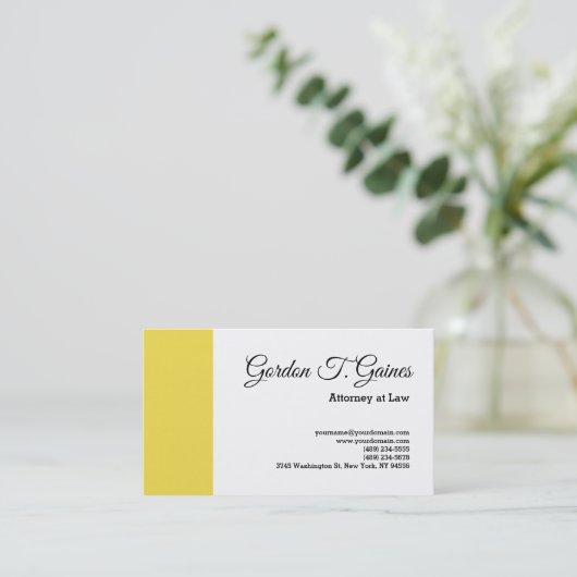 Yellow White Schlichte Berufliche Anwältin auf dem Visitenkarte (Stehend Vorderseite)