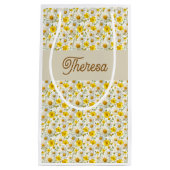 Yellow Wildflowers Pattern Monogram Name Kleine Geschenktüte (Vorderseite)