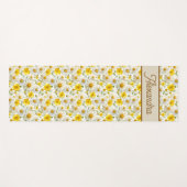 Yellow Wildflowers Pattern Monogram Name Yogamatte (Vorderseite (Horizontal))