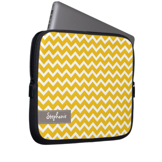 Yellow Zig Zag Chevrons Pattern Laptopschutzhülle (Vorne Rechts)
