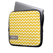 Yellow Zig Zag Chevrons Pattern Laptopschutzhülle (Vorderseite Links)