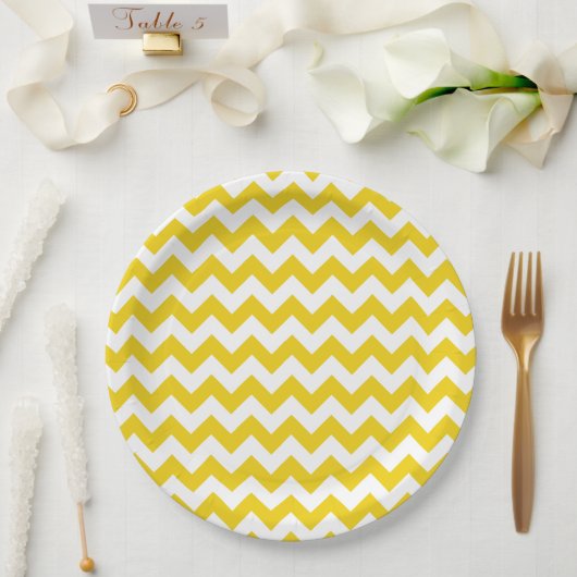 Yellow Zigzag, gelb Zickzack, geometrisches Muster Pappteller (Hochzeit)