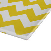 Yellow Zigzag, gelb Zickzack, geometrisches Muster Schneidebrett (Ecke)