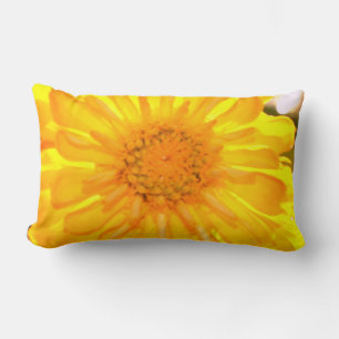 Yellow Zinnia Lendenkissen
