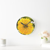 Yellow zinnia, yellow daisy, yellow flower runde wanduhr (Zuhause)