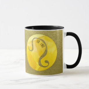 Yellow Zodiac Sign Leo auf Gold Hintergrund Tasse