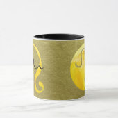 Yellow Zodiac Sign Leo auf Gold Hintergrund Tasse (Zentrum)