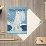 Yellowstone Nationalpark Alte Treue Vintag Postkarte<br><div class="desc">Yellowstone Wald Vektorgrafik Design. Der Park verfügt über dramatische Schluchten,  alpine Flüsse,  üppige Wälder,  heiße Quellen und wilde Geysire,  einschließlich seiner berühmtesten,  Alten Treue.</div>