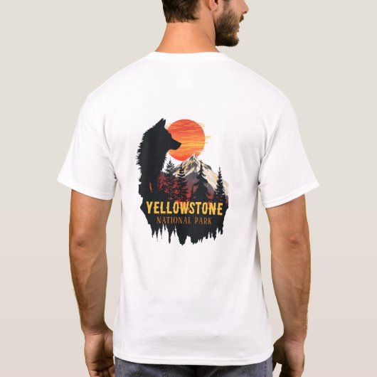 Yellowstone Nationalpark, Wolf Orange Sunset Art T-Shirt (Rückseite)