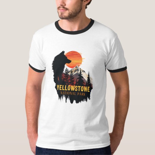 Yellowstone Nationalpark, Wolf Orange Sunset Art T-Shirt (Vorderseite)
