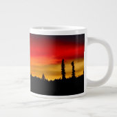 Yellowstone-Sonnenuntergang Jumbo-Tasse (Rechts)