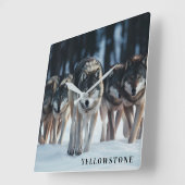 Yellowstone Wolves Quadratische Wanduhr (Winkel)