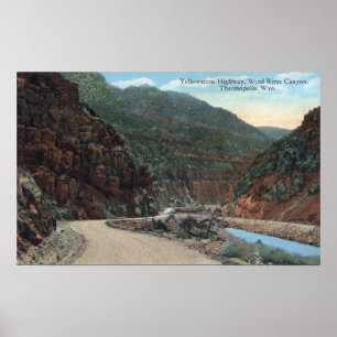 Yellowstone, WY - Yellowstone Highway und Wind 2 Poster