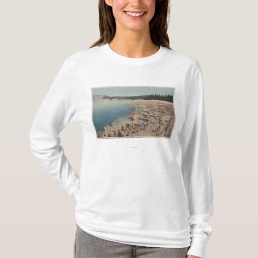 Yellowstone, WYView des Saphir-Pools T-Shirt (Vorderseite)