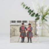 Yeoman Warders in traditionellem Winterkleid Postkarte (Stehend Vorderseite)