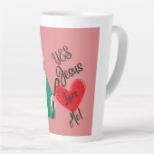 "Yes, Jesus Loves Me" Pink Large Latte Mug Milchtasse (Rechte Ecke)
