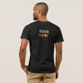 Yeshua Is King – Christian Rainbow Brush Lettering T-Shirt (Schwarz voll)