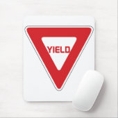 Yield Sign Mousepad (Mit Mouse)