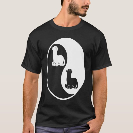 Yin and Yang ferrets on black background T-Shirt (Vorderseite)