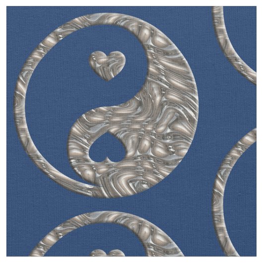 Yin u. Yang-Zeichen-Herzsilber + Ihr Hintergrund Stoff (Nahaufnahme)