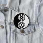 Yin und Yang-Zeichen in Schwarzweiß Button (Beispiel)