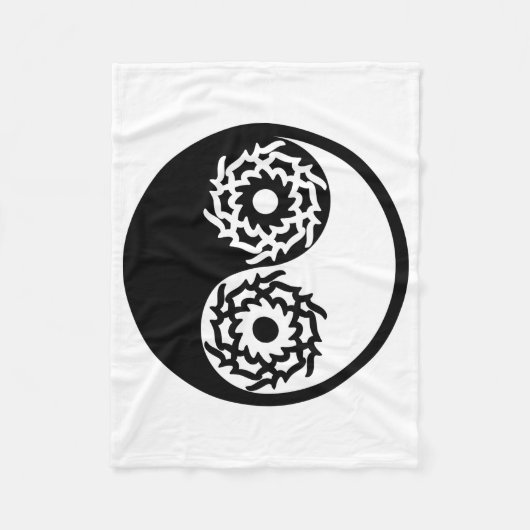 Yin und Yang-Zeichen in Schwarzweiß Fleecedecke (Vorderseite)