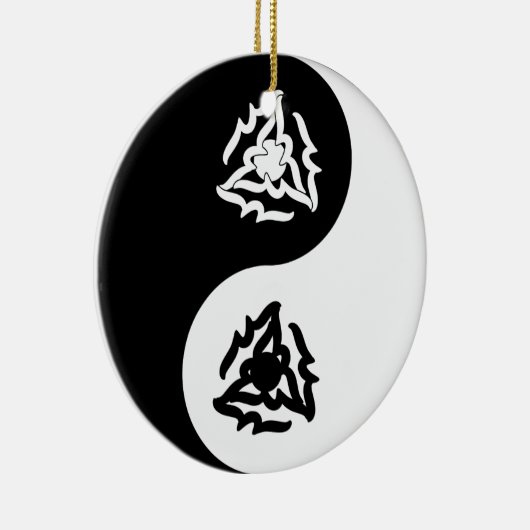 Yin und Yang-Zeichen in Schwarzweiß Keramik Ornament (Rechts)