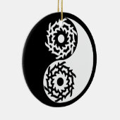 Yin und Yang-Zeichen in Schwarzweiß Keramikornament (Rechts)