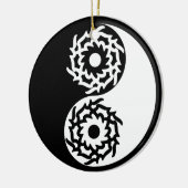 Yin und Yang-Zeichen in Schwarzweiß Keramikornament (Links)
