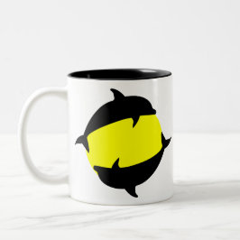 Yin Yand niedliche Delfine auf der Sonne Zweifarbige Tasse