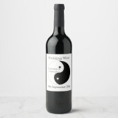 Yin Yang Black and White Design Wedding Weinetikett (Vorderseite)