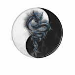 Yin Yang chinesische Drache-Skulptur Fotoskulptur Schlüsselanhänger<br><div class="desc">Der Entwurf auf dieser Skulptur ist ein blauer chinesischer Drache,  der durch ein Schwarzweiss-Yin Yang Symbol unterstützt wird. Eine kleine Menge Rauch steigt von der Basis des Yin Yang Emblems.  Dieses himmlische Geschöpf,  der chinesische Drache ist stark abgehend,  abenteuerlich und.  Es ist Energie ist gewöhnlich Yang.</div>
