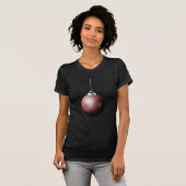 Yin Yang Christmas Ball in Red T-Shirt (Vorne ganz)